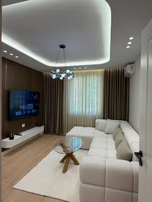 Apartament 1+1 në shitje në Petro Nini Luarasi, Tiranë, 55 m². Foto 1 nga 8