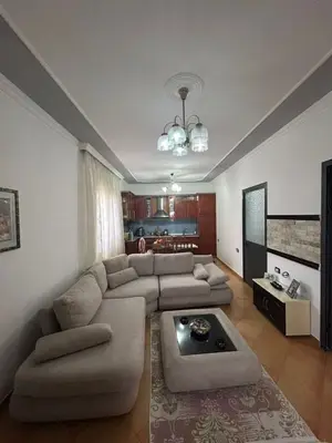 Villa 2+1 in affitto a Rruga Siri Kodra, Tirana, 80 m². Foto 1 di 8