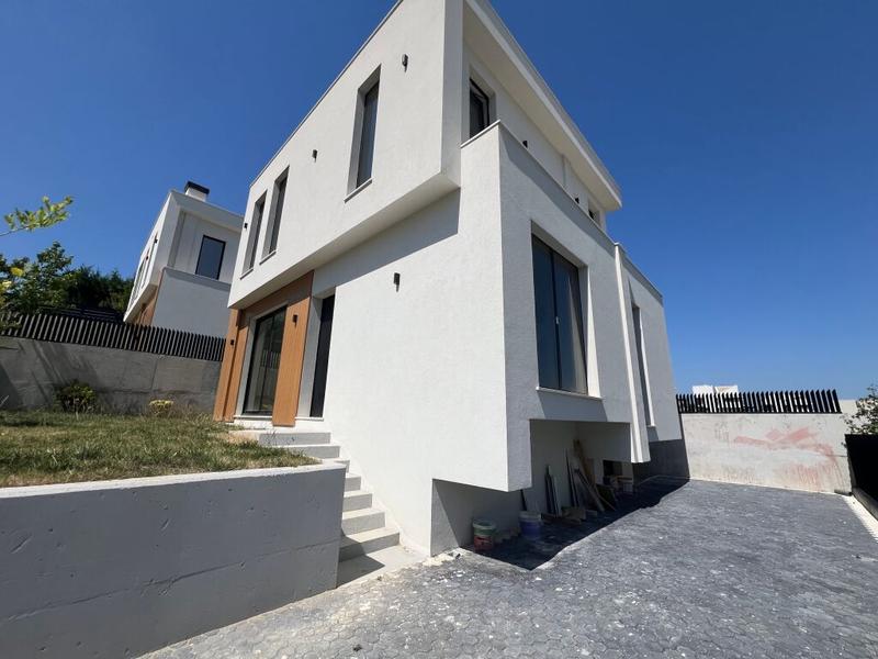 Villa for sale in Rruga Hiqmet Buzi, Shkodër, 310 m²