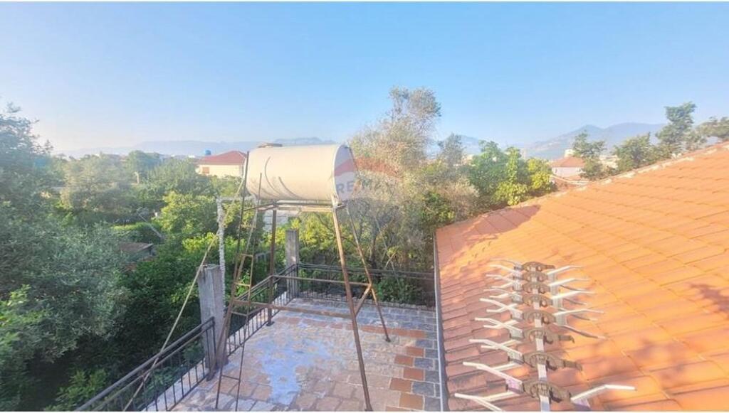 Shtëpi private në shitje në Universiteti Bujqësor i Tiranës, Kamëz, 188 m²