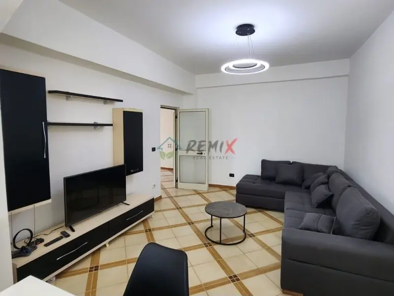 Appartamento 2+1 in affitto a Rruga Abaz Çelkupa, Durazzo, 100 m²