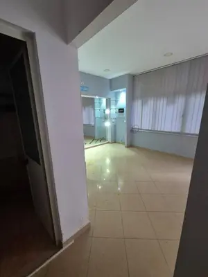 Dyqan në shitje në Rruga Kongresi i Manastirit, Tiranë, 38 m². Foto 4 nga 6