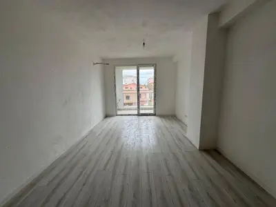 Appartamento 3+1 in vendita ad Ujësjellës Kanalizime, Durazzo, 140 m². Foto 2 di 8