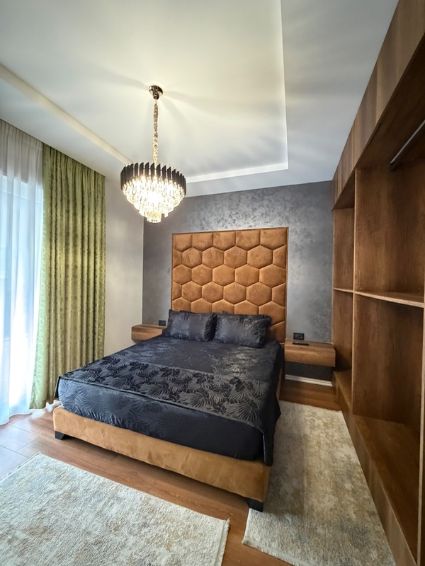 Villa 4+1 in affitto a TEG, Tirana, 220 m². Foto 4 di 10