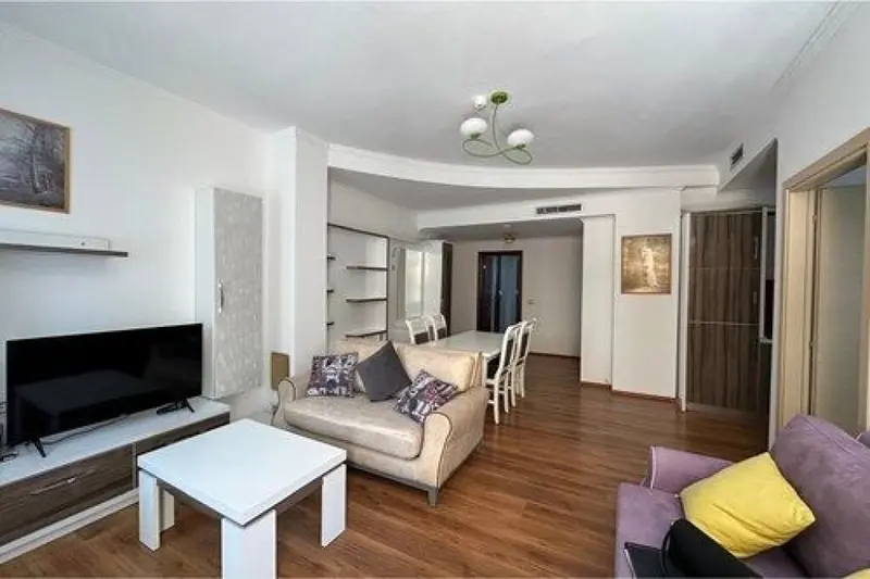 Appartamento 2+1 in vendita a Farkë, Tirana, 74 m²