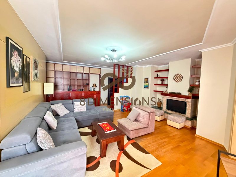 Garage 2+1 for rent in Rruga e Barrikadave, Tirana, 125 m²