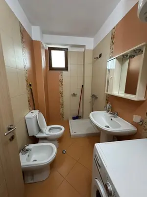 Apartament 2+1 me qera në Qendra e Formimit Profesional ish URT, Durrës, 120 m². Foto 7 nga 9