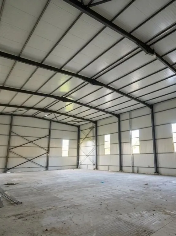 Warehouse for rent in Peze, Tirana, 400 m². Photo 1 of 2