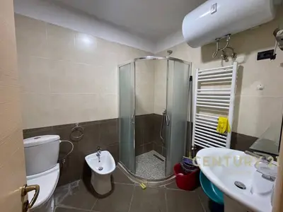 Apartament 2+1 me qera në Rruga Petro Nini Luarasi, Tiranë, 83 m². Foto 7 nga 8