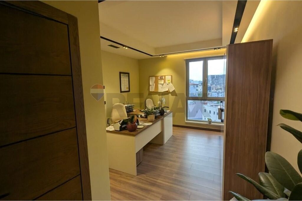 Ufficio in affitto a Rruga e Kavajës, Tirana, 115 m². Foto 3 di 3