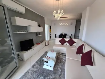 Apartment 2+1 for sale in Ujësjellës Kanalizime, Durrës, 95 m². Photo 2 of 11
