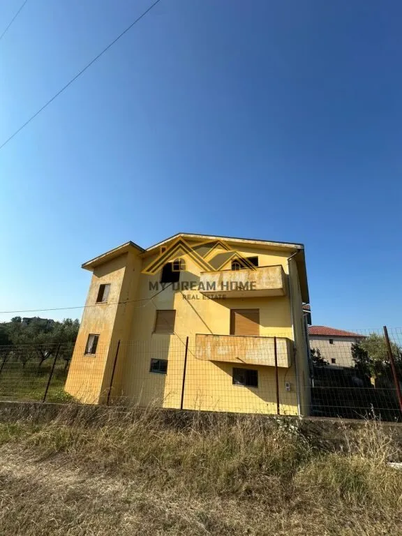 House for sale in Shijak, Durrës, 676 m². Photo 1 of 6
