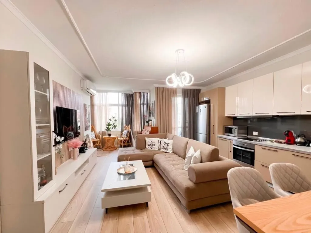 Apartment 3+1 for rent in Ish Ekspozita, Tirana, 105 m². Photo 1 of 7