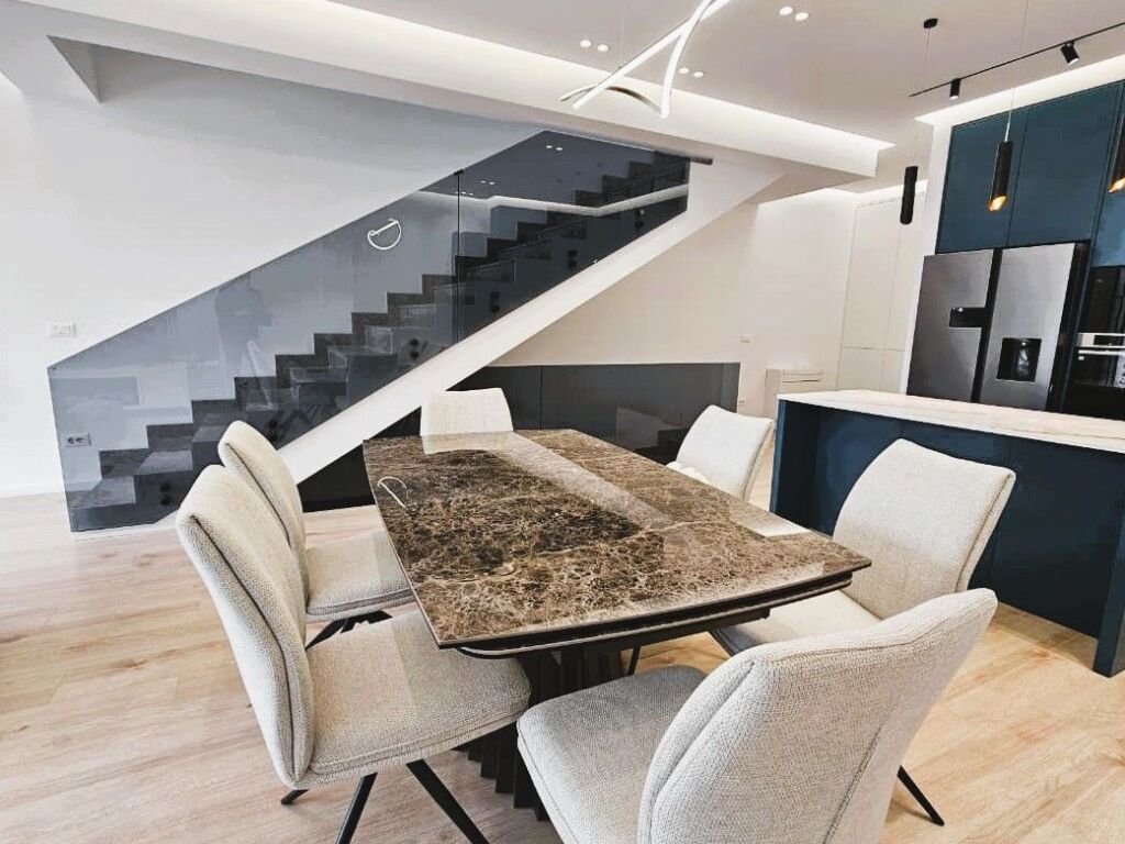 Villa for rent in Liqeni i Thatë, Tirana, 318 m². Photo 3 of 3