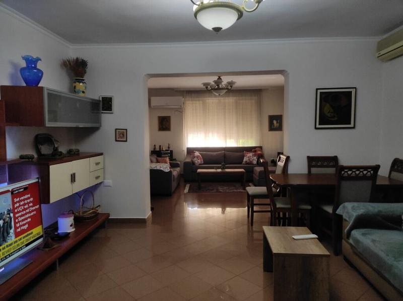 Apartament 2+1 me qera në Rruga Sulejman Delvina, Tiranë, 120 m²