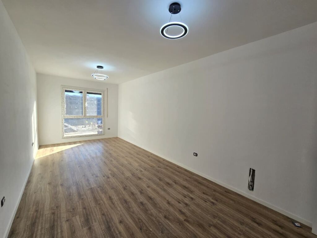 Appartamento 1+1 in vendita a Paskuqan, Kamza, 84 m²