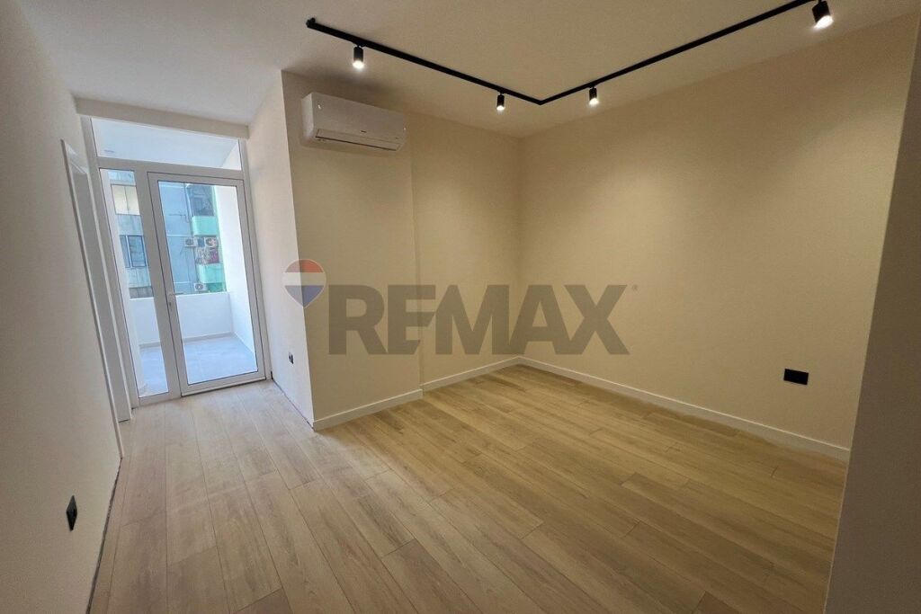 Appartamento in vendita a Komuna e Parisit, Tirana, 48 m². Foto 2 di 3