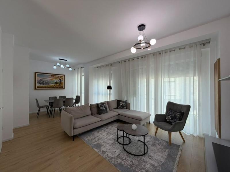 Villa for rent in AbA Residence Kontakt.al, Tirana, 252 m²
