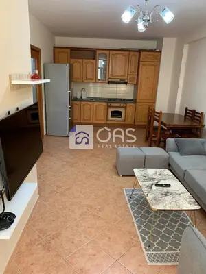 Apartament 2+1 me qera në Komuna e Parisit, Tiranë, 95 m². Foto 2 nga 4