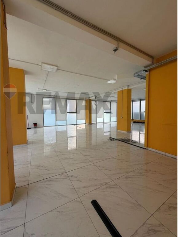 Shop for rent in Rruga Teodor Keko, Tirana, 752 m². Photo 2 of 3