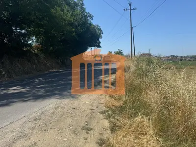 Land for sale in Pjeze, Durrës, 1,800 m². Photo 4 of 4
