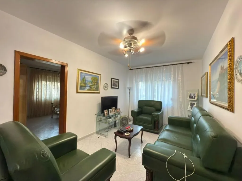 Apartament 3+1 në shitje në Cole, Vlorë, 160 m². Foto 1 nga 12