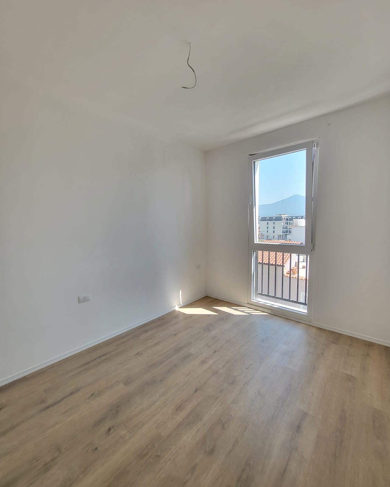Apartment 2+1 for sale in Sauk i Vjetër, Tirana, 79 m². Photo 1 of 8