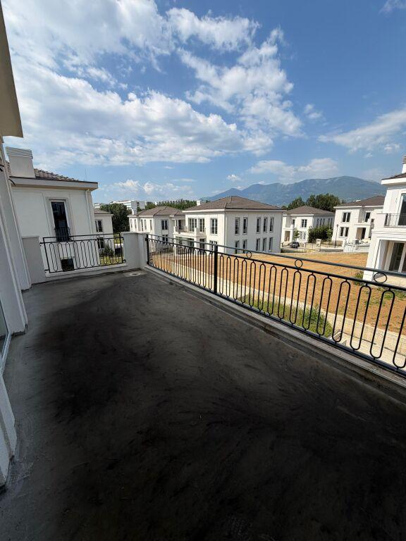 Villa for sale in Rolling Hills Luxury Residences, Tirana, 391 m²