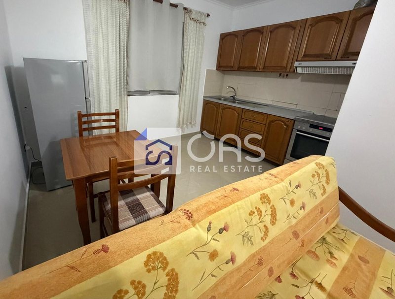 Appartamento 1+1 in affitto a Shkolla Mihal Grameno, Tirana, 60 m²