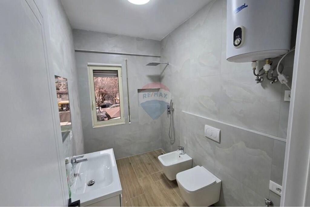 Appartamento in vendita a Don Bosko, Tirana, 95 m². Foto 2 di 3