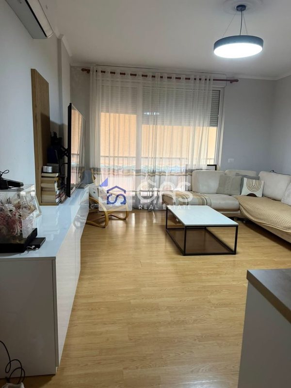 Apartament 2+1 me qera në 21 Dhjetori, Tiranë, 100 m²