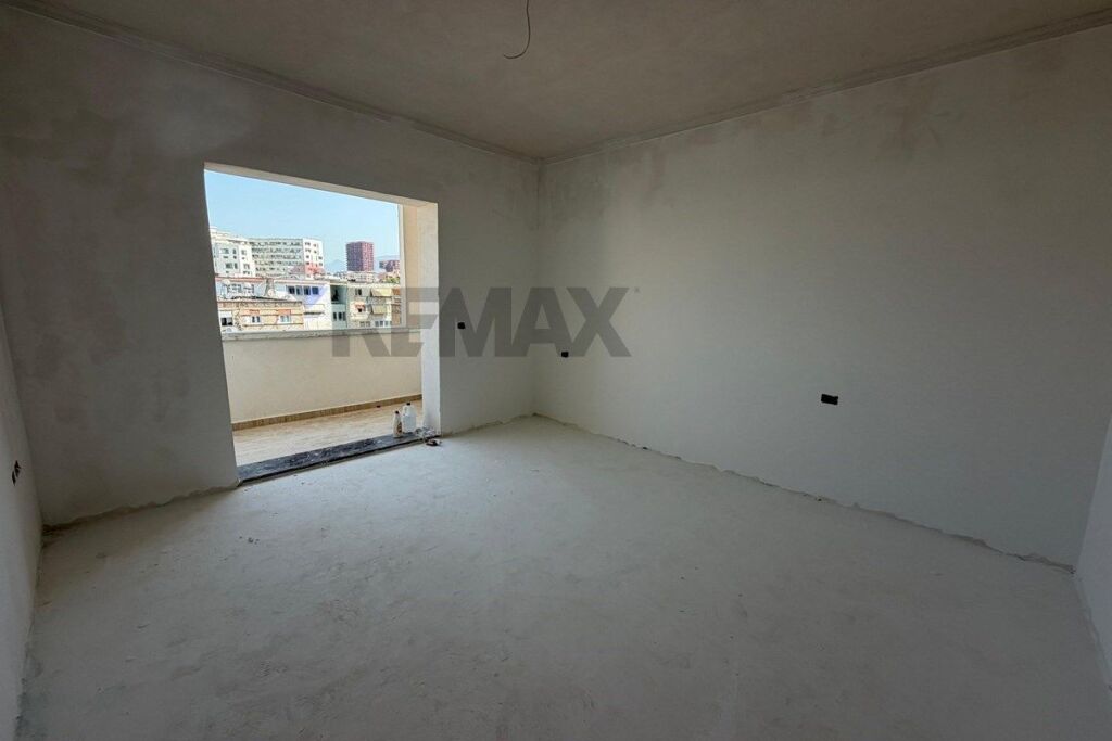 Appartamento in vendita a Vasil Shanto, Tirana, 64 m². Foto 2 di 3
