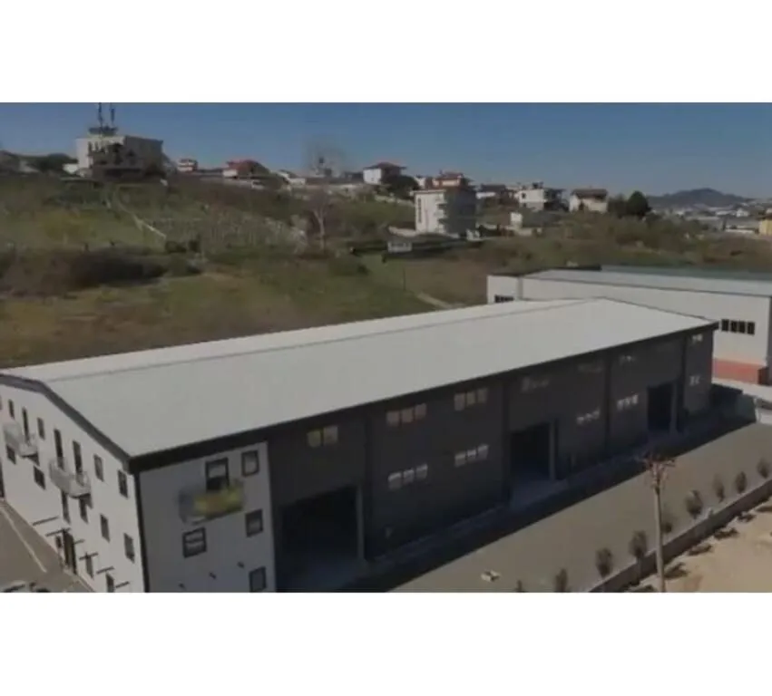 Magazinë me qera në Autostrada Tirane - Durres, Tiranë, 2 500 m². Foto 1 nga 1