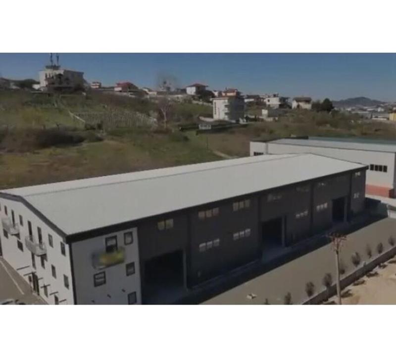 Magazinë me qera në Autostrada Tirane - Durres, Tiranë, 2 500 m²