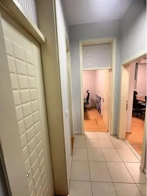 Ufficio in affitto a Blloku, Tirana, 50 m². Foto 3 di 4