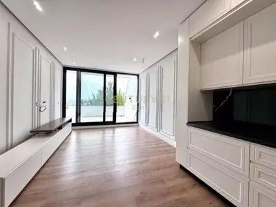 Apartament 3+1 në shitje në Ish-URT, Durrës, 165 m². Foto 1 nga 12