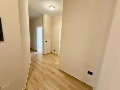 Ufficio in affitto a Rruga e Elbasanit, Tirana, 138 m². Foto 6 di 12