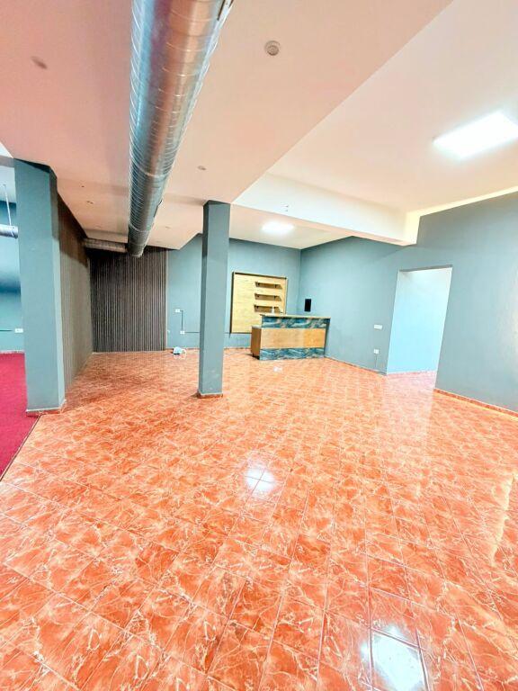 Locale commerciale in affitto a Sukth, Durazzo, 120 m²