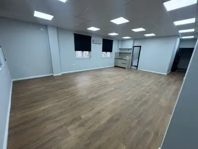 Ufficio in affitto a Toptani, Tirana, 63 m². Foto 2 di 5