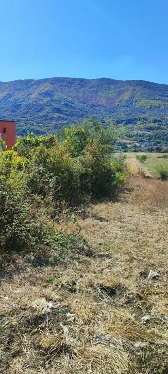 Tokë në shitje në Lundër, Tiranë, 2 000 m². Foto 1 nga 2