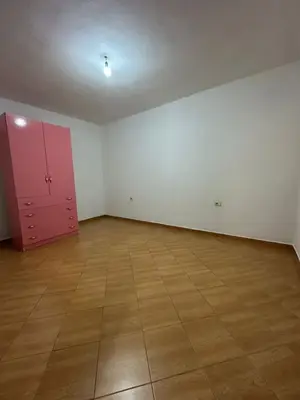 Apartament 1+1 në shitje në Rruga 5 Maji, Tiranë, 66 m². Foto 10 nga 12