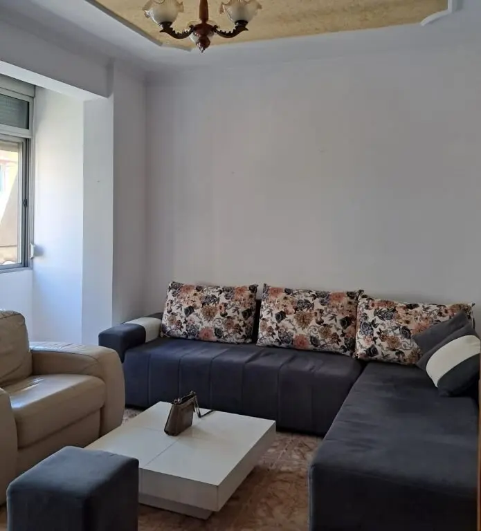 Appartamento 2+1 in affitto a Rruga e Kavajës, Tirana, 95 m²