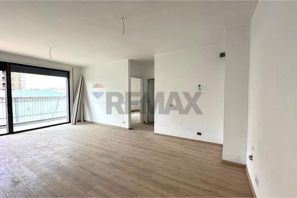 Apartment for sale in Akses, Tirana, 108 m². Photo 2 of 3