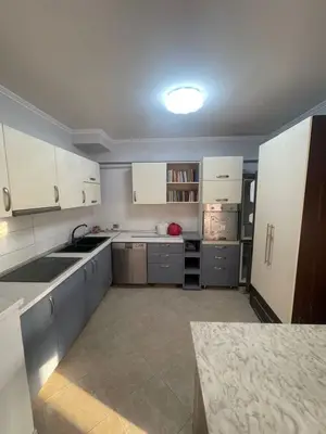 Appartamento in affitto a Blloku, Tirana, 96 m². Foto 5 di 8