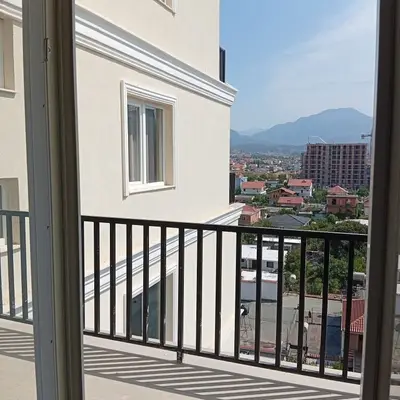 Appartamento 2+1 in vendita a Bulevardi Nënë Tereza, Kamza, 99 m². Foto 3 di 6