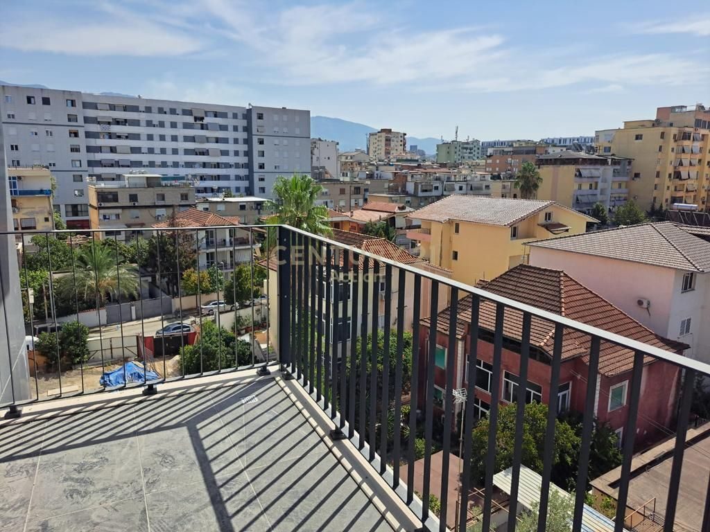 Apartament 1+1 në shitje në Globe, Tiranë, 72 m². Foto 1 nga 2