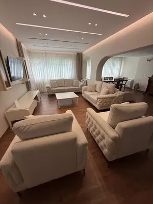 Attico in affitto a Blloku, Tirana, 170 m². Foto 7 di 12