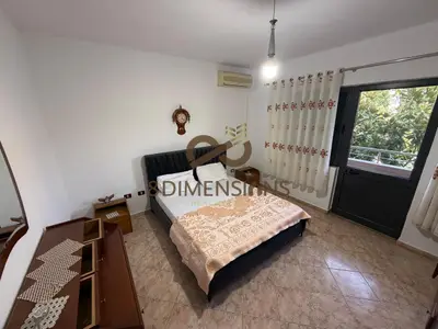 Vilë me qera në Kombinat, Tiranë, 230 m². Foto 6 nga 11