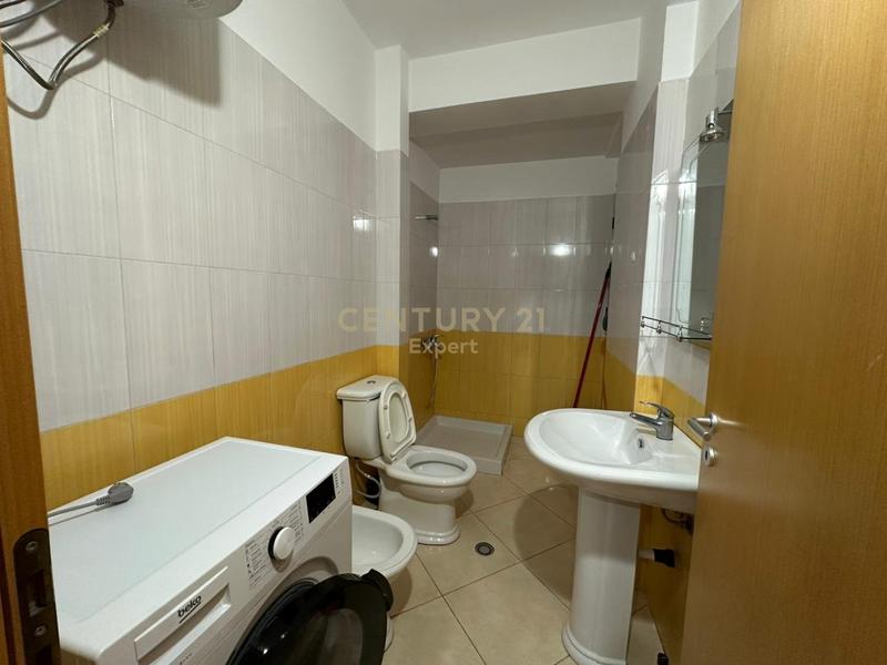 Apartament 2+1 me qera në Shkolla e Muzikes, Vlorë, 105 m². Foto 11 nga 11