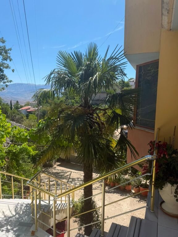 Vilë në shitje në Xhamia Dunavat, Gjirokastër, 285 m². Foto 1 nga 6